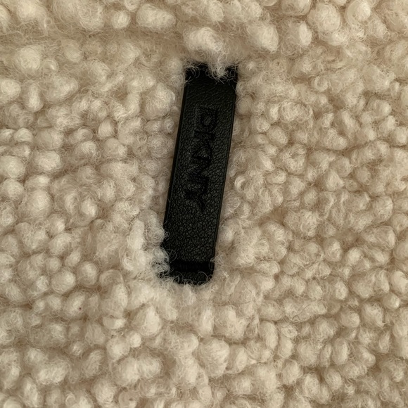 NWT DKNY Cream Faux Fur Peacoat Zipped Pockets Back Logo XL - Picture 6 of 15